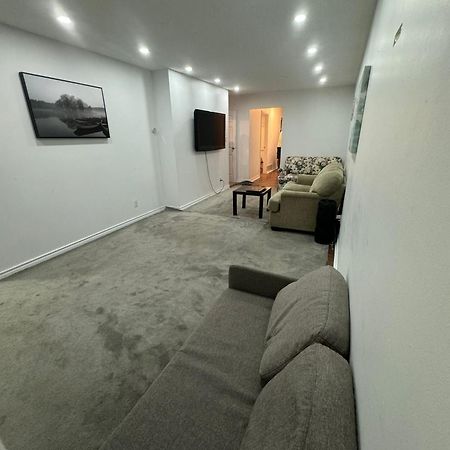 28 Bingham Road Hotel Brampton Ngoại thất bức ảnh